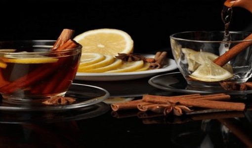 6 Chás para aliviar a Dor de Barriga e Cólicas Intestinais